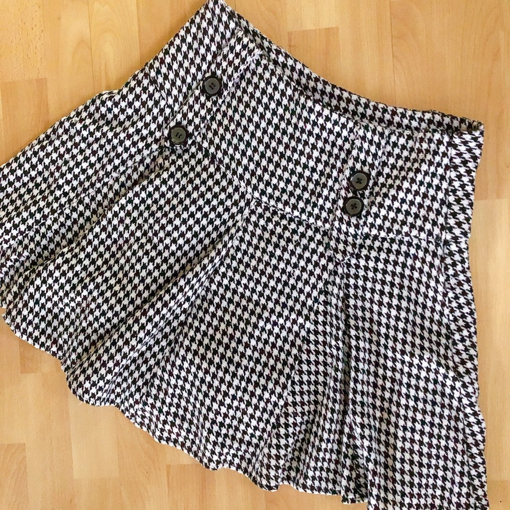 Designer Mini Skirt Houndstooth Pattern 💅🏻💎🎀 - Picture 2 of 7